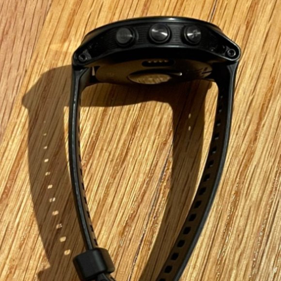 Like New - Garmin Forerunner 945 Running Watch - Picture 4 of 5